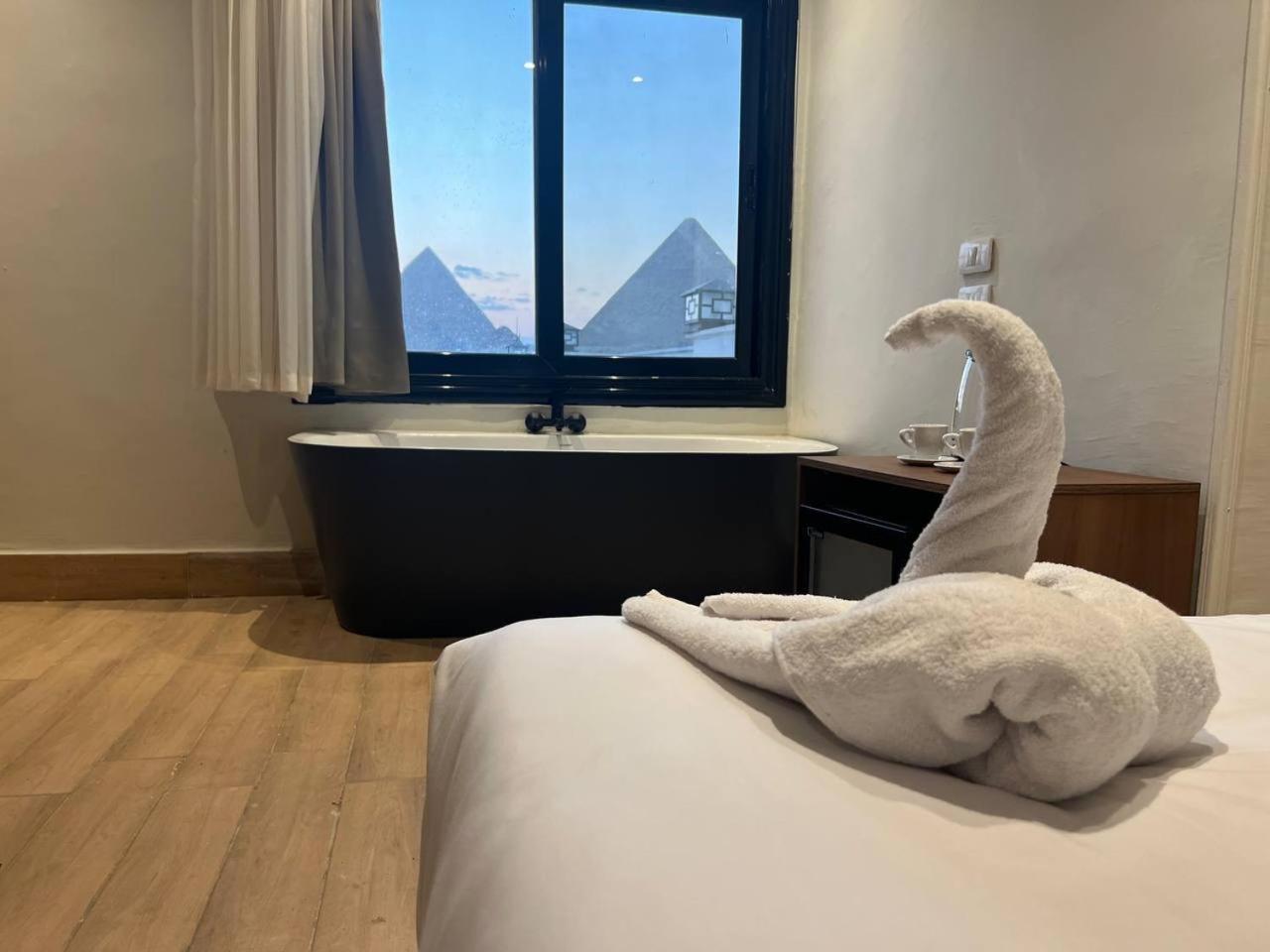 Maro Pyramids Hotel Kafrat al Jabal Bagian luar foto