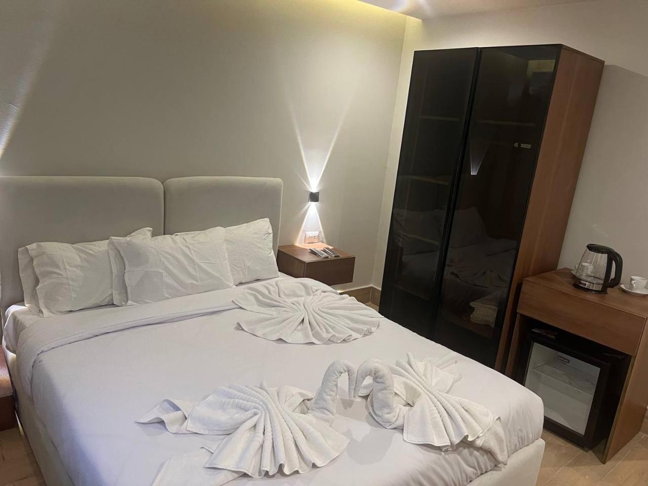 Maro Pyramids Hotel Kafrat al Jabal Bagian luar foto