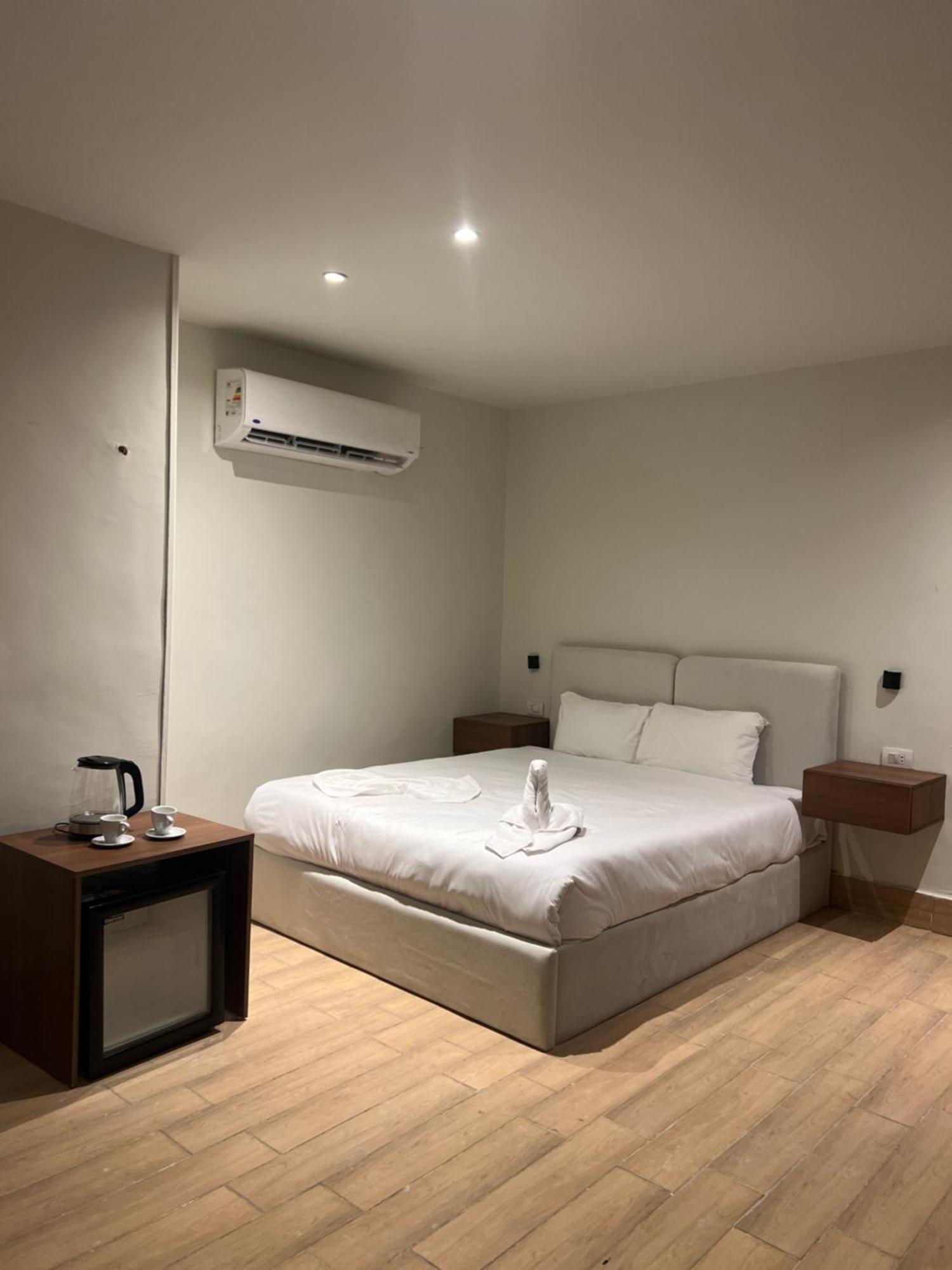 Maro Pyramids Hotel Kafrat al Jabal Bagian luar foto
