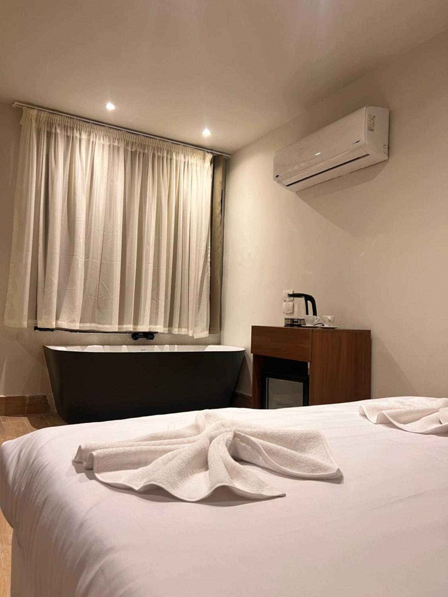 Maro Pyramids Hotel Kafrat al Jabal Bagian luar foto